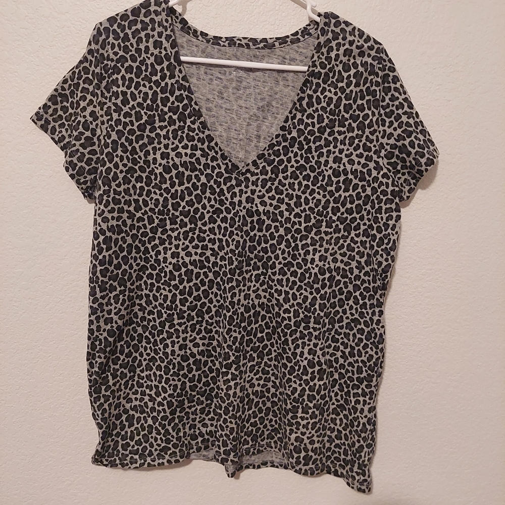 Merona black & gray leopard print shirt XXL